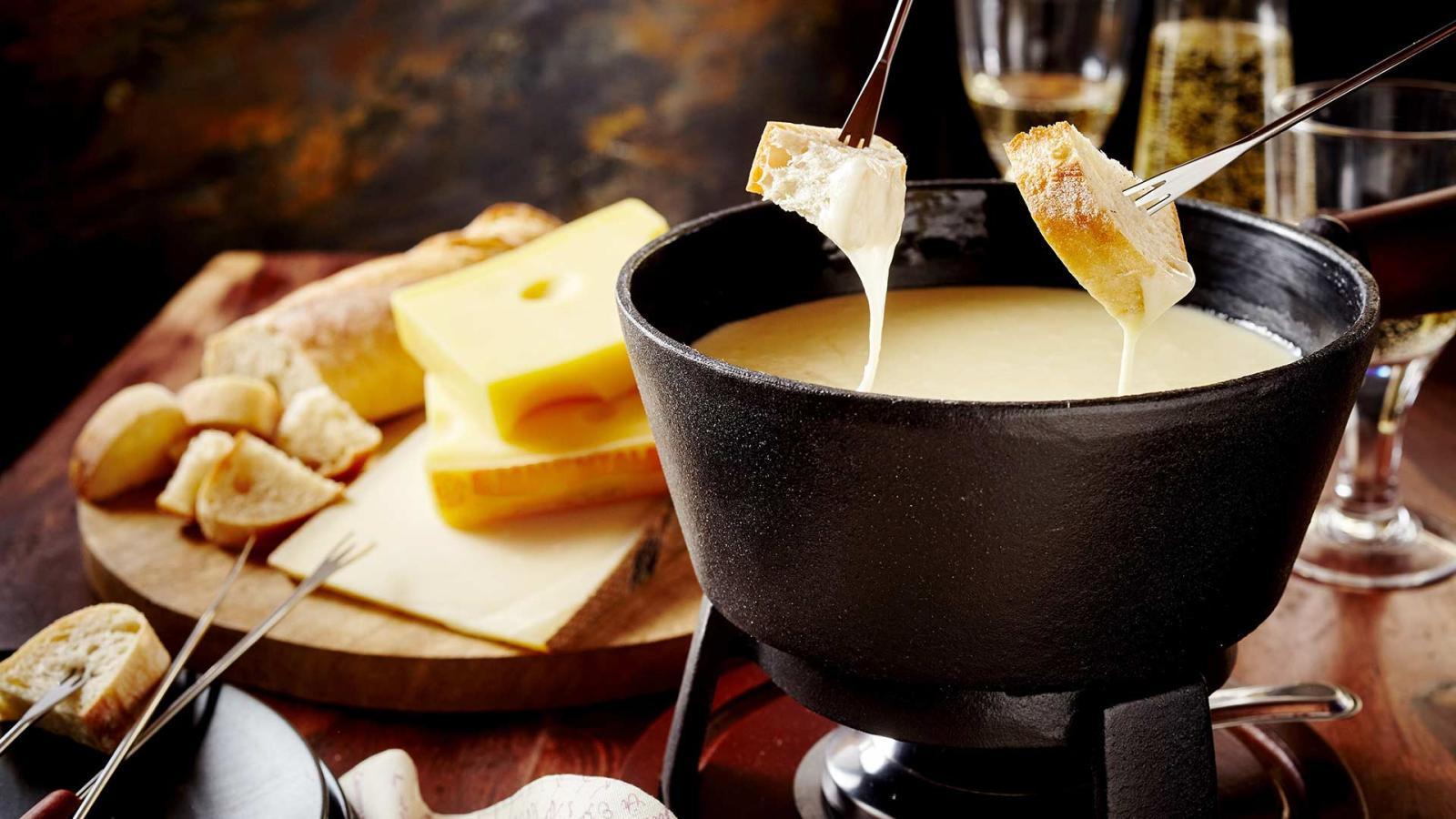 Whiskykäse-Fondue zum After Work Treff | Hofmann´s Genußwelt